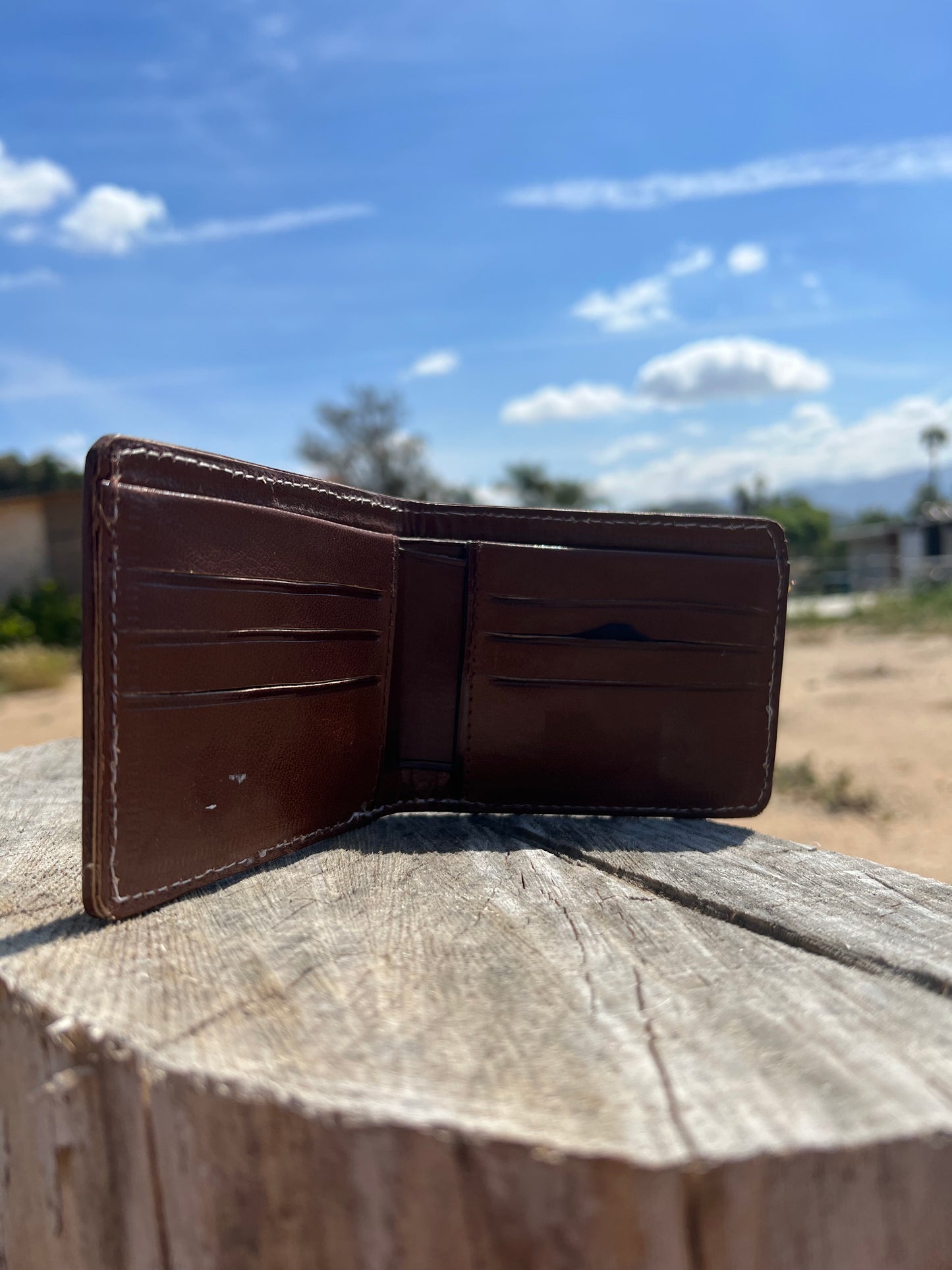 Mens Brown Flower Design Tooled Wallet - Cartera Cincelada Para Hombre